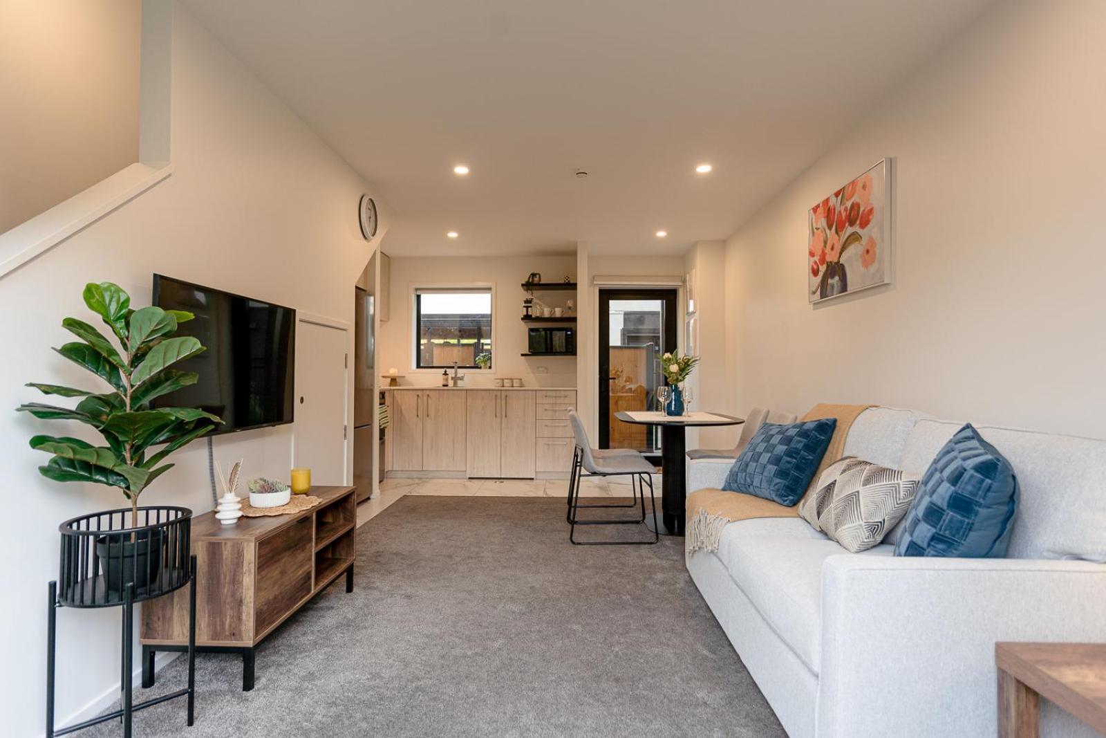 Modern 2 Bedroom Townhouse In Cbd With Parking! Sleeps 5 크라이스트처치 외부 사진