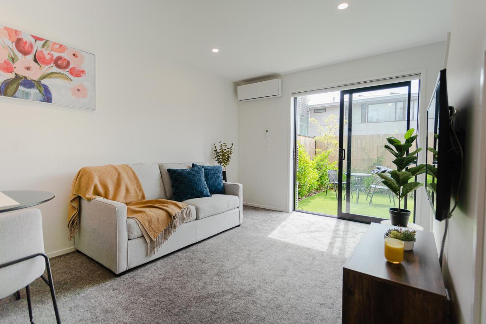 Modern 2 Bedroom Townhouse In Cbd With Parking! Sleeps 5 크라이스트처치 외부 사진