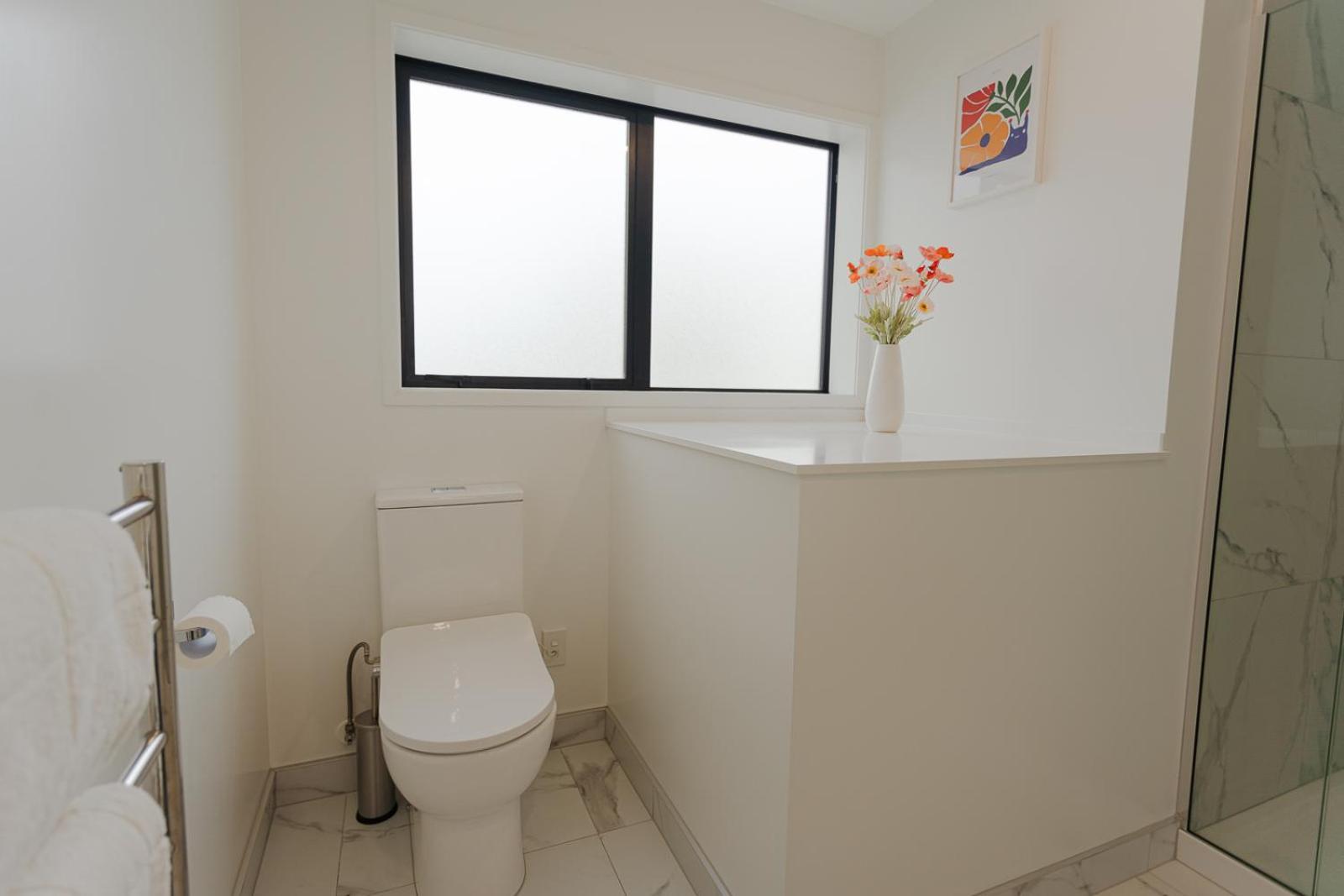 Modern 2 Bedroom Townhouse In Cbd With Parking! Sleeps 5 크라이스트처치 외부 사진