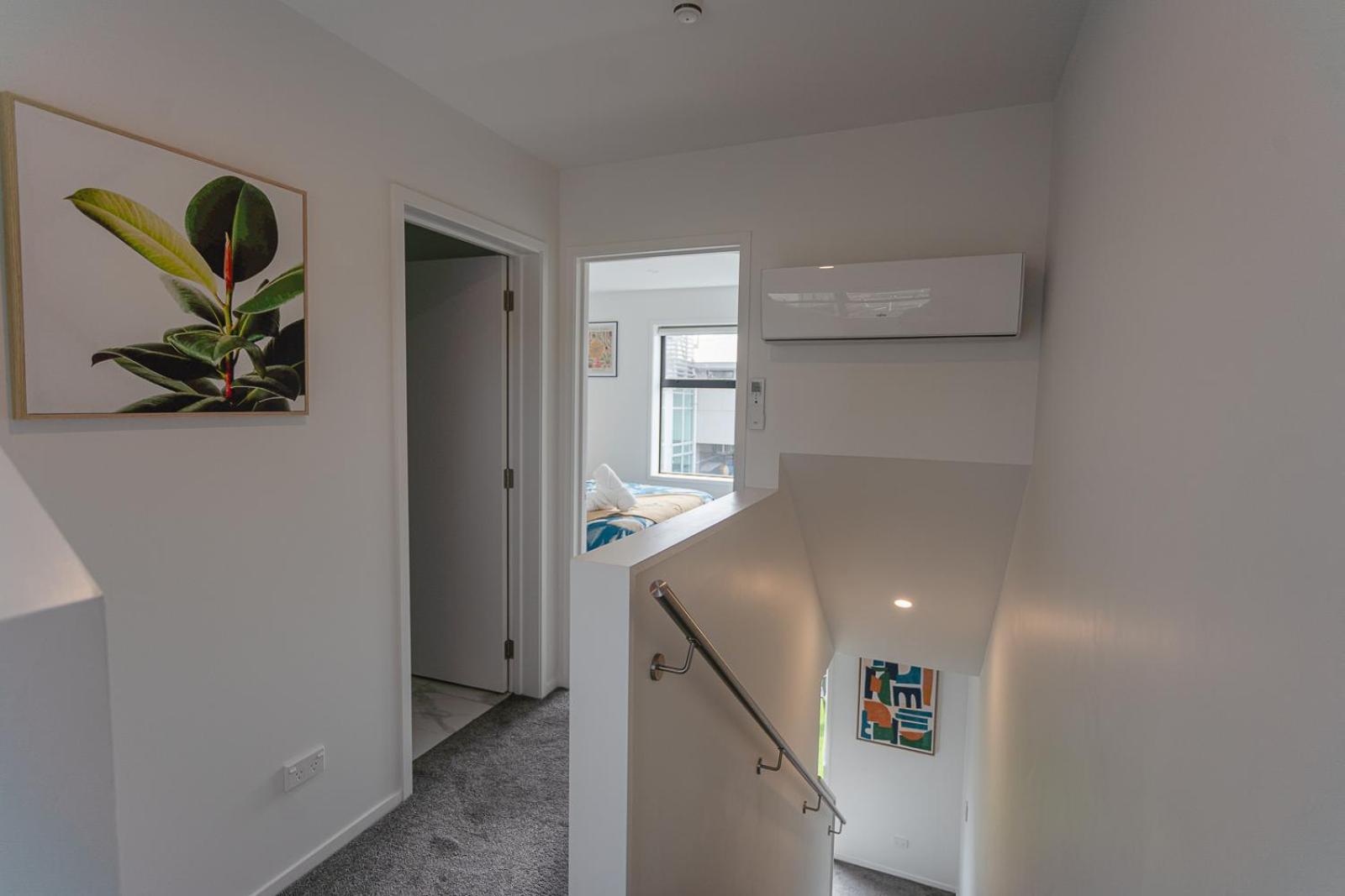 Modern 2 Bedroom Townhouse In Cbd With Parking! Sleeps 5 크라이스트처치 외부 사진