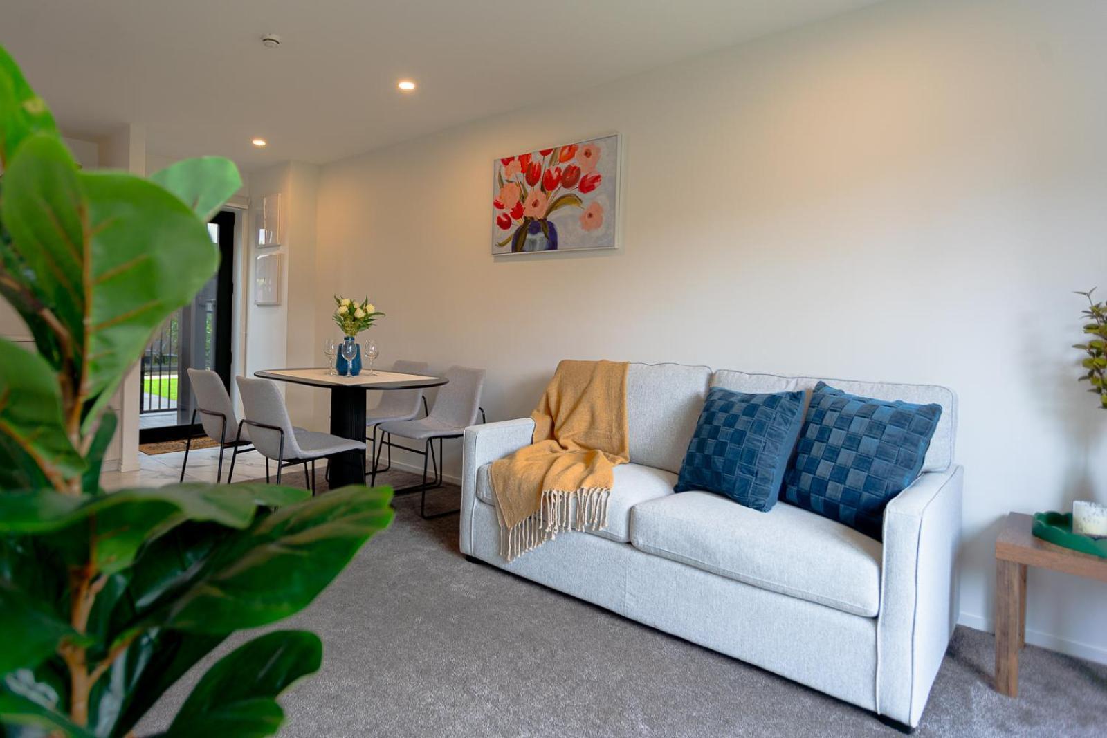 Modern 2 Bedroom Townhouse In Cbd With Parking! Sleeps 5 크라이스트처치 외부 사진
